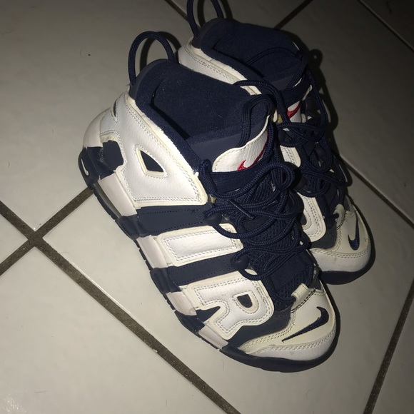 Sneakers - Picture 2 of 4